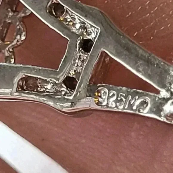 1/10 CTTW Diamond Pendant Silver 925 Eiffel Tower Necklace on Vtg 925 Chain 18" - Picture 4 of 7